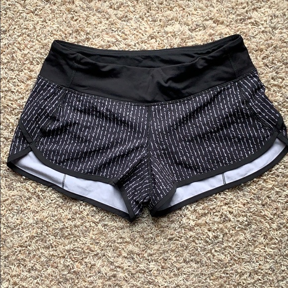 lululemon athletica Pants - Lululemon speed shorts